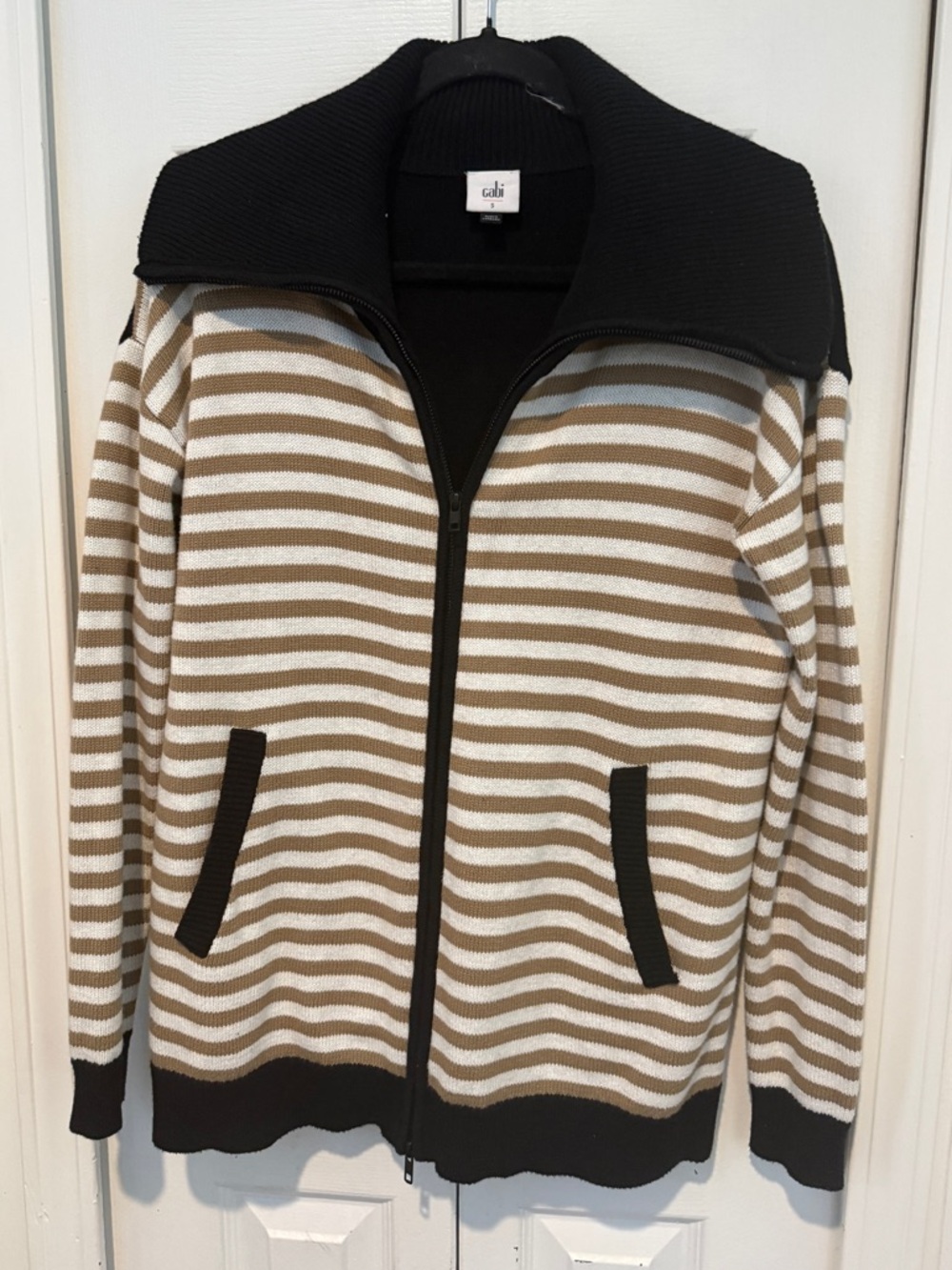 Mascot Cardigan